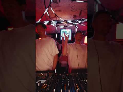 2010s house from @DuskyMusic never fails to get us on the dancefloor 🪩 #djset