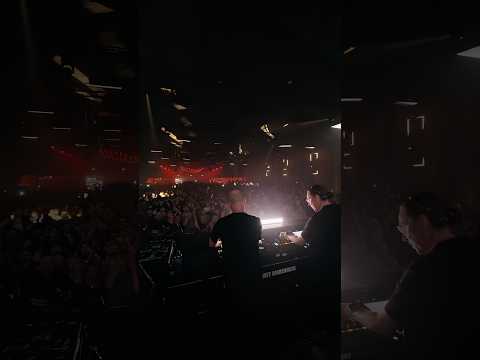 A snapshot of our Anjunabeats Warehouse tour…